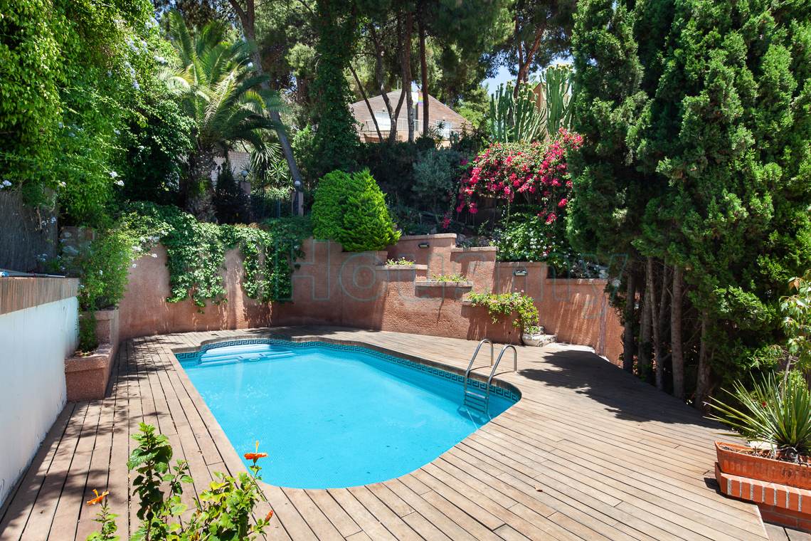 piscina-en-casa-del-candado-housmy piscina en casa independiente en venta en el candado. Housmy