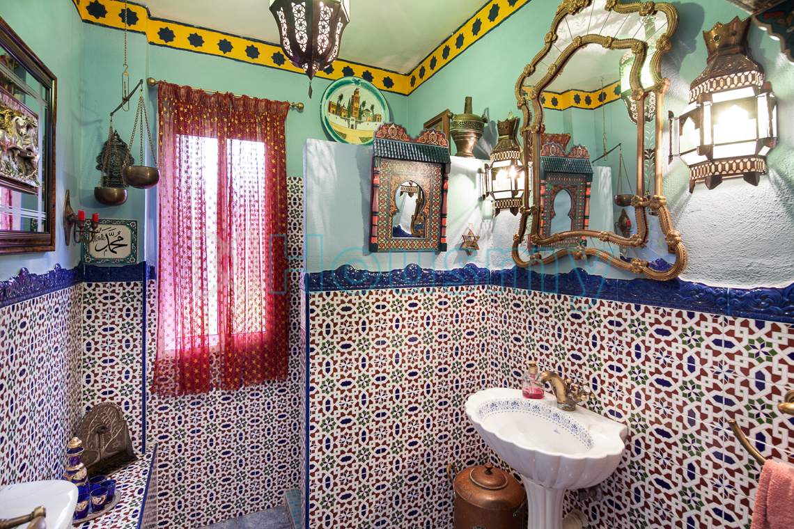 baño-estilo-andalusí Casa con baño de estilo andalusí en Pedregalejo