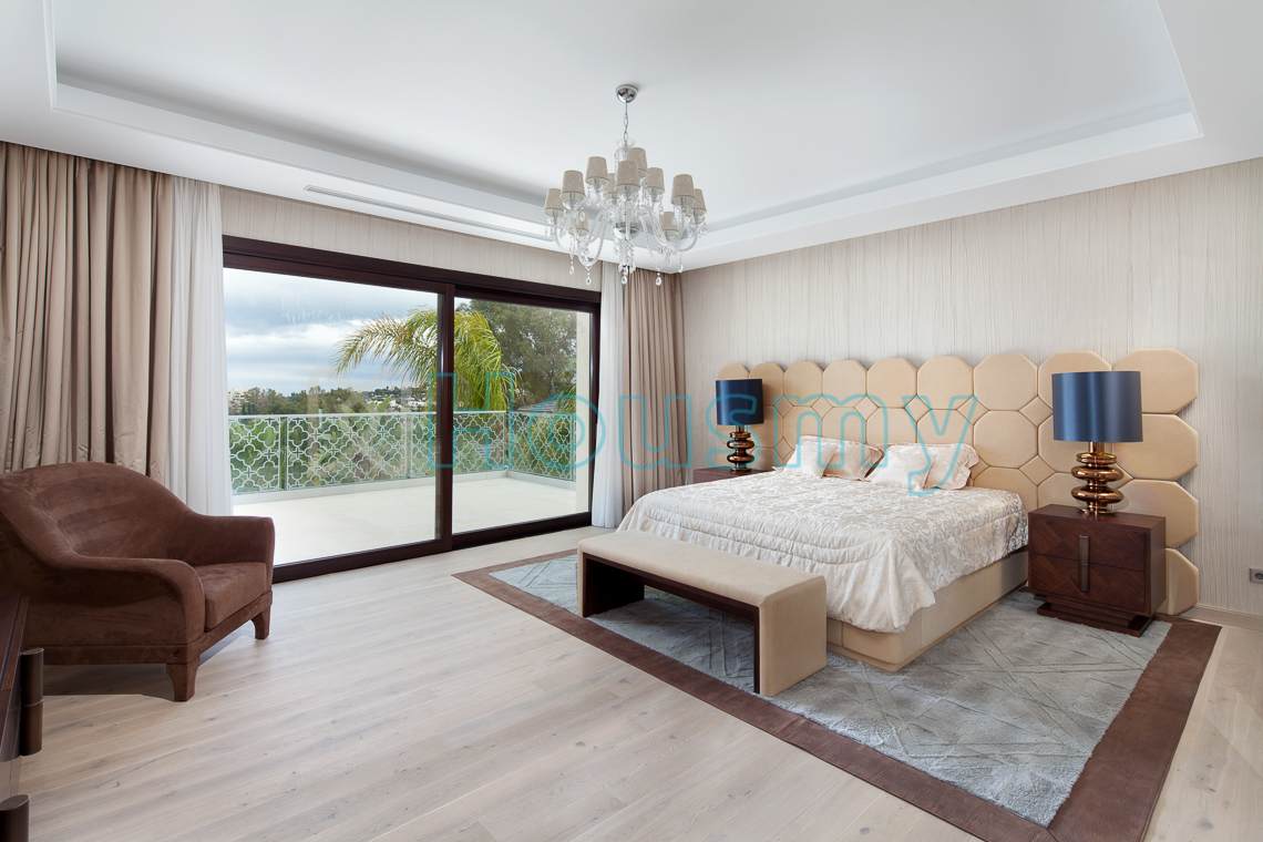 luxury-master-bedroom Luxury master bedroom in villa. Los naranjos golf Marbella. Housmy