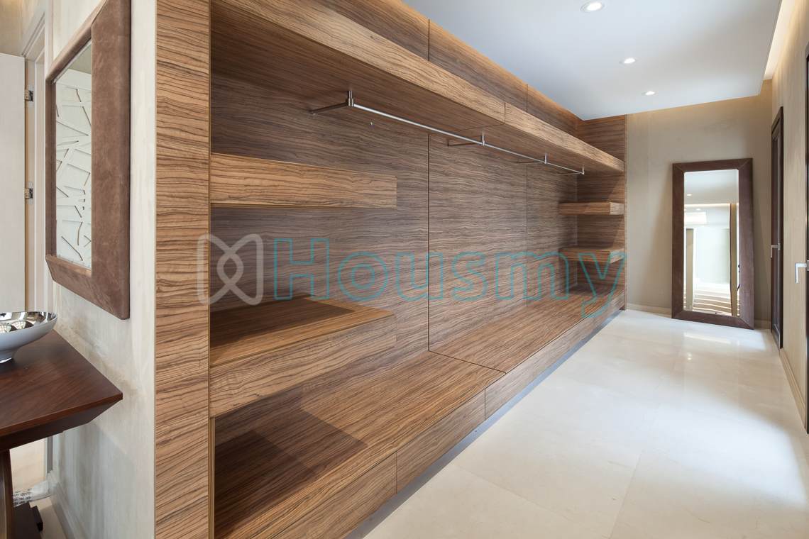 villa-wardrobe Wardrobe in large properties for sale in spain